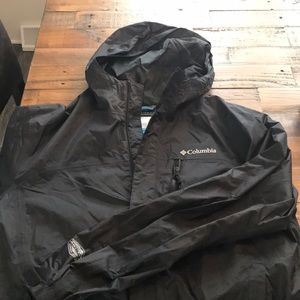 Men’s size L Columbia rain jacket